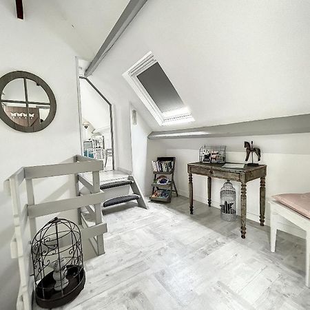 Chambres D'Hotes La Clef Des Champs Montpinchon エクステリア 写真