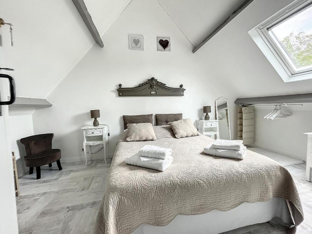 Chambres D'Hotes La Clef Des Champs Montpinchon エクステリア 写真